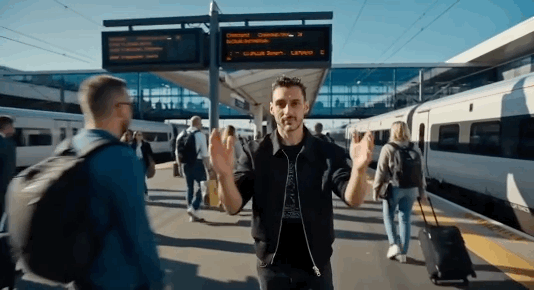 Démonstration Seedance 2.0 homme arrêtant le temps et attrapant un journal au vol